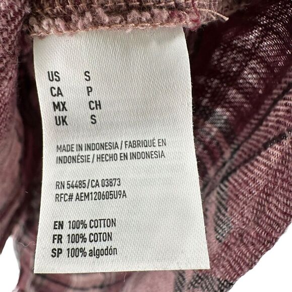 American Eagle Flannel Top Distressed Red Oversized Fit Lace Up V Neck Size S - Picture 7 of 8